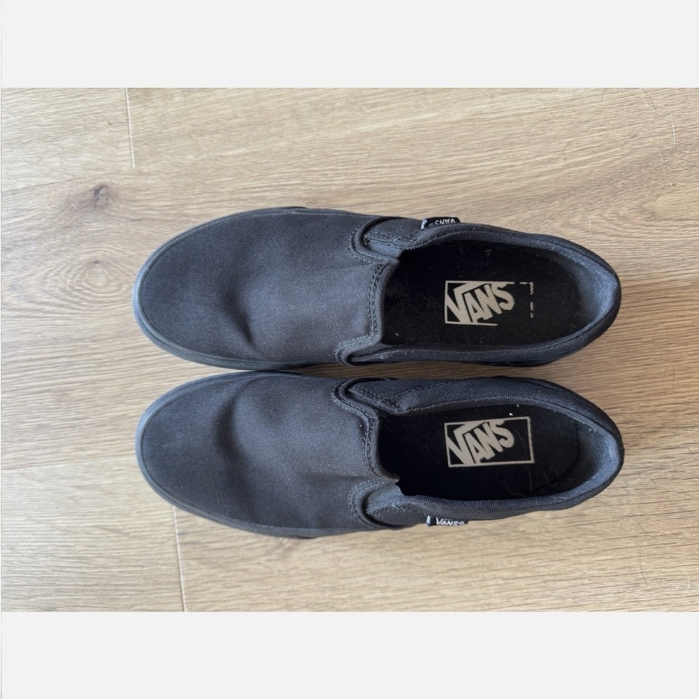 Vans Asher Classic Black Slip-On Sneakers